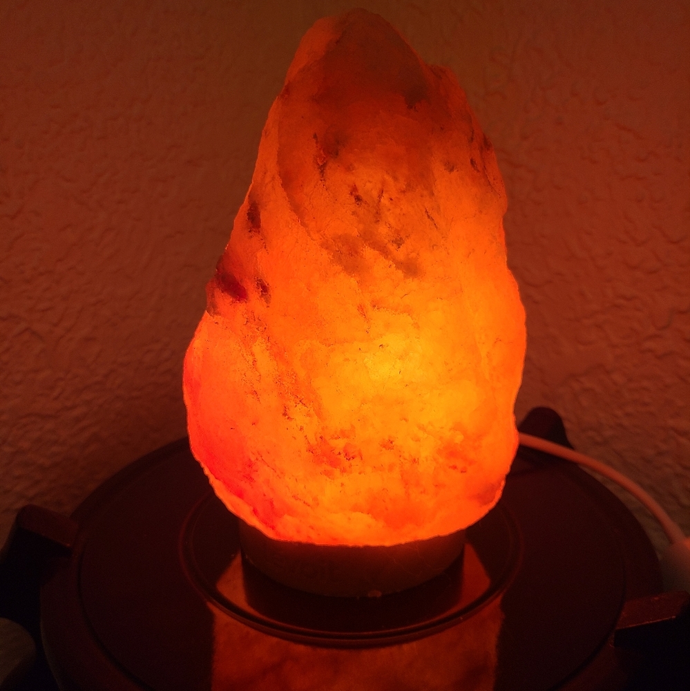 Himalayan salt lamp